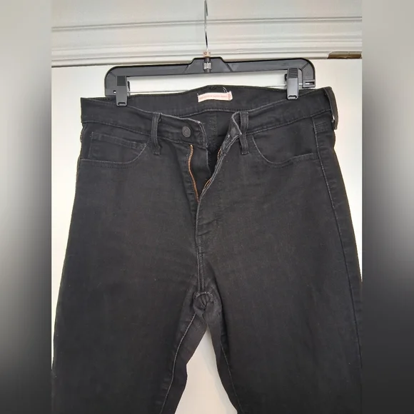 Levi's Women's Black Skinny Jeans - Picture 2 of 5